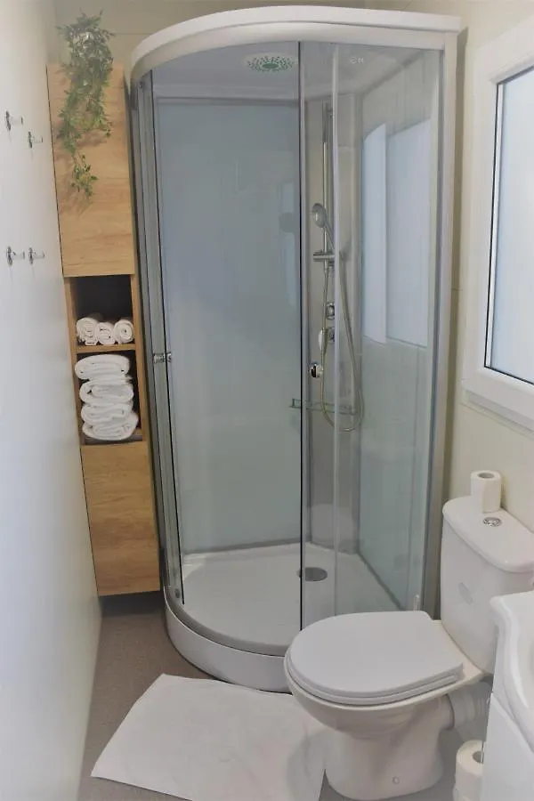 Camping Fm Mobile - Oaza Mira, Drage Hotel Kroatië