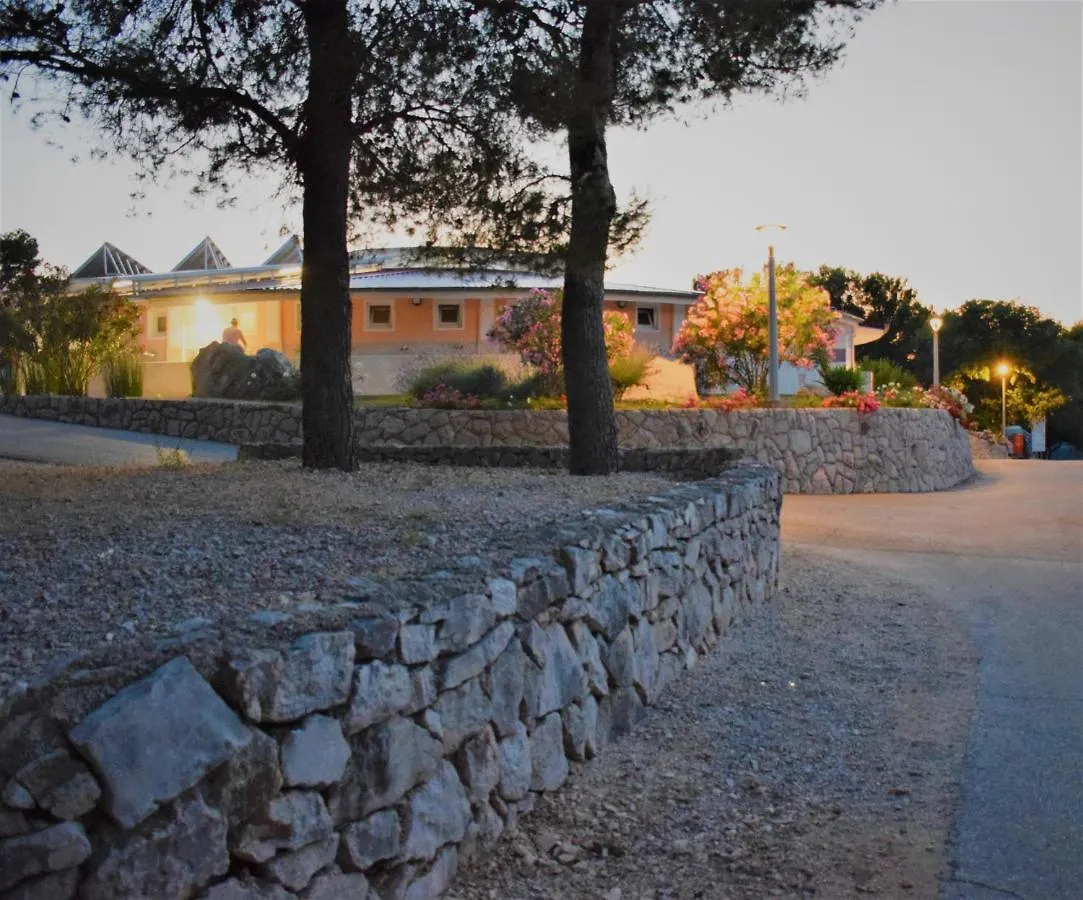 Camping Fm Mobile - Oaza Mira, Drage Hotel Kroatië