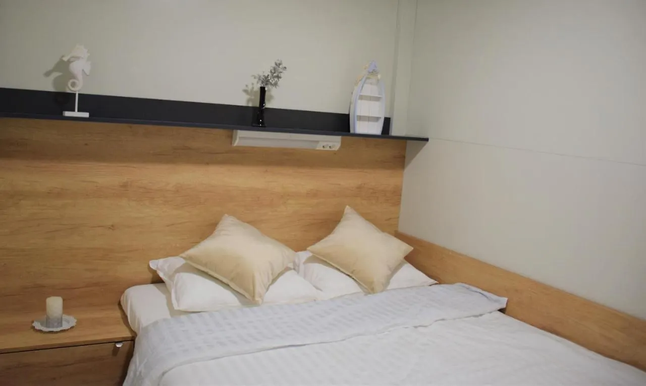 Fm Mobile - Oaza Mira, Drage Hotel Camping